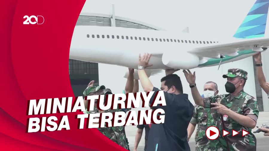 Pembuat Miniatur Pesawat Garuda Dipanggil Erick Thohir Usai Viral