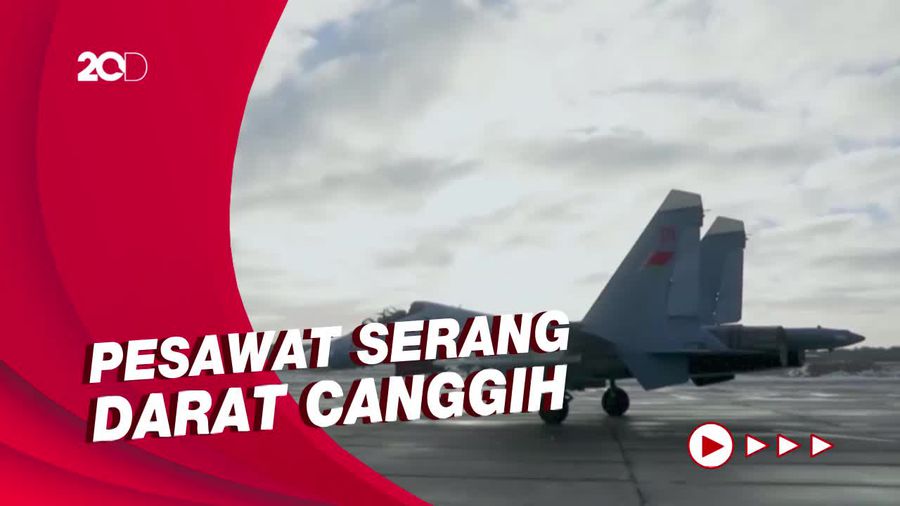Jet Tempur SU-30 Rusia Terbang di Dekat Perbatasan Ukraina