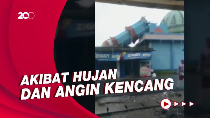 Penampakan Menara Masjid di Bekasi yang Roboh Timpa Rumah Warga