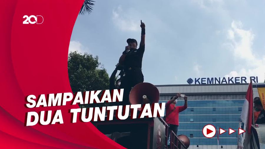 Tolak Aturan Baru JHT, Massa Buruh Berkumpul di Kemenaker