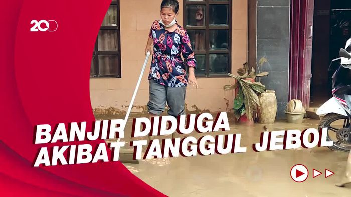 Banjir Surut, Warga Pondok Gede Permai Bekasi Sibuk Bersih-Bersih