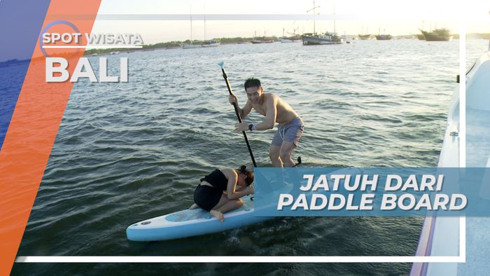 Jatuh Ke Laut Bali, Sulitnya Menjaga Keseimbangan di Atas Paddle Board 