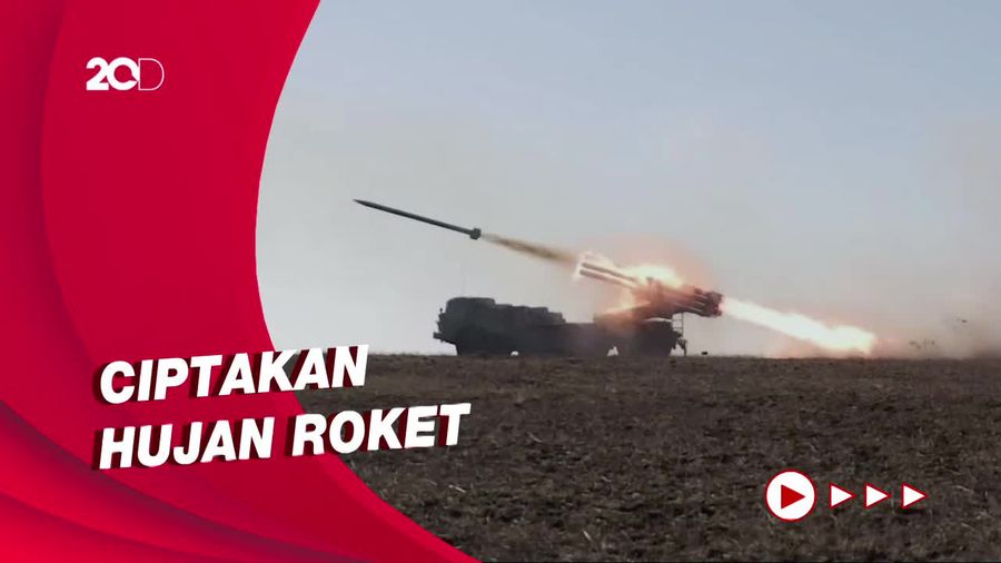 Ngeri! Aksi Artileri Peluncur Roket Rusia 