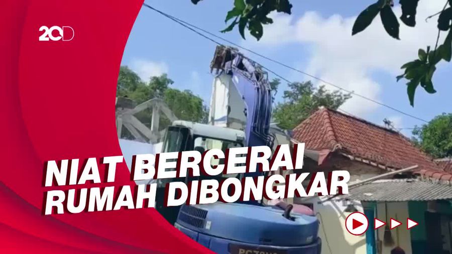Potret Pembongkaran Rumah Pasutri yang Saling Cemburu di Ponorogo