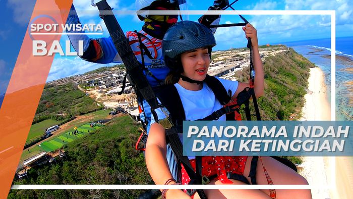 Menikmati Panorama Indah Pantai Pandawa Saat Naik Paragliding, Bali