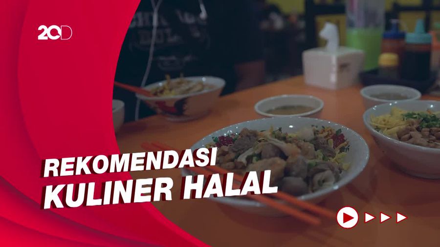 Menikmati Bakmi Kering Haji Aman di Singkawang