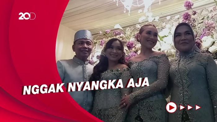 Ayu Ting Ting Terharu Lihat Sang Adik Akan Menikah