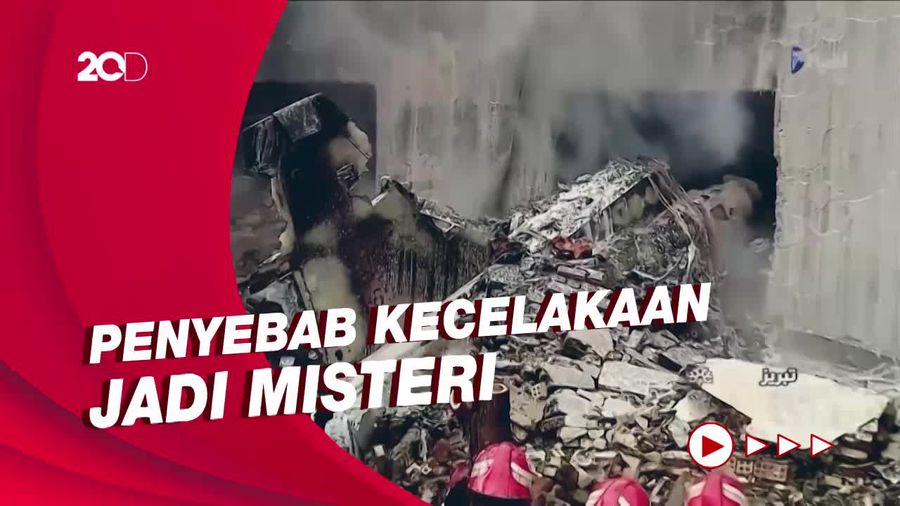 Pesawat Tempur Militer Iran Jatuh di Tengah Kota Tabriz