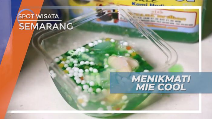 Merasakan Sensasi Mie Warna-warni Berkuah Sirup di Semarang