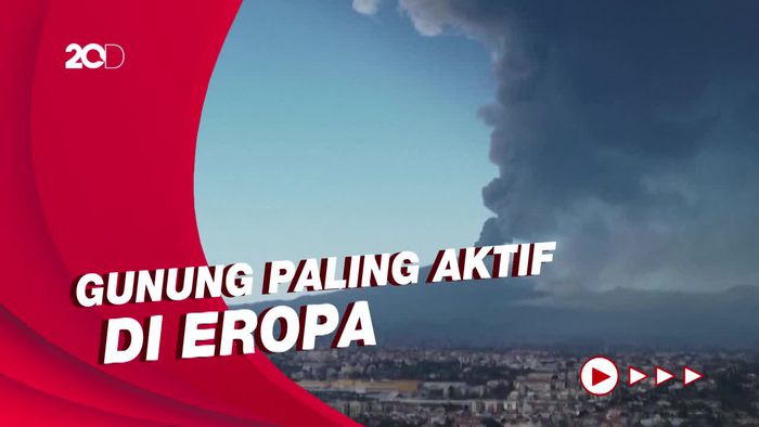 Gunung Etna Semburkan Abu Sampai 10 Km, Bandara Sekitar Ditutup