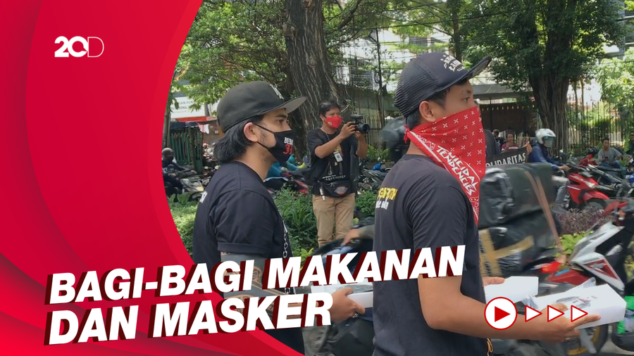 Penggemar SID Gelar Aksi Damai untuk Jerinx di PN Pusat