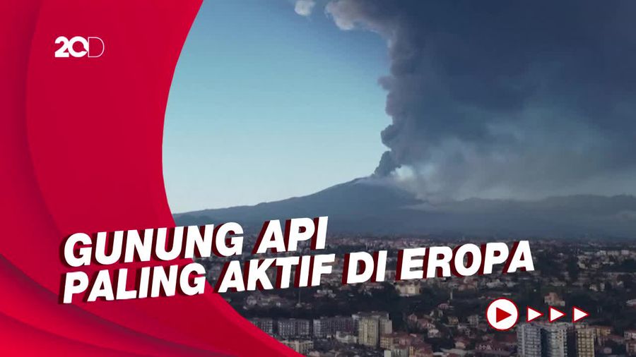 Gunung Api Etna Kembali Erupsi, Muntahkan Abu Vulkanik & Lava Pijar