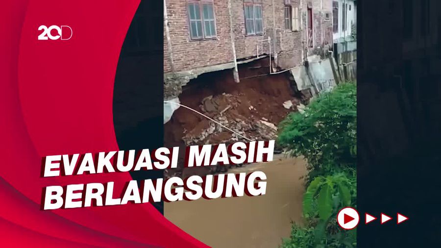 Ngeri! Rumah di Wonosobo Ini Menggantung Usai Fondasi Tergerus Banjir