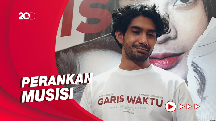 Kemampuan Bernyanyi Reza Rahadian Diuji di Film Garis Waktu
