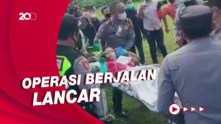 Sinta Aulia, Bocah yang Dijemput Helikopter Sukses Jalani Operasi Tumor
