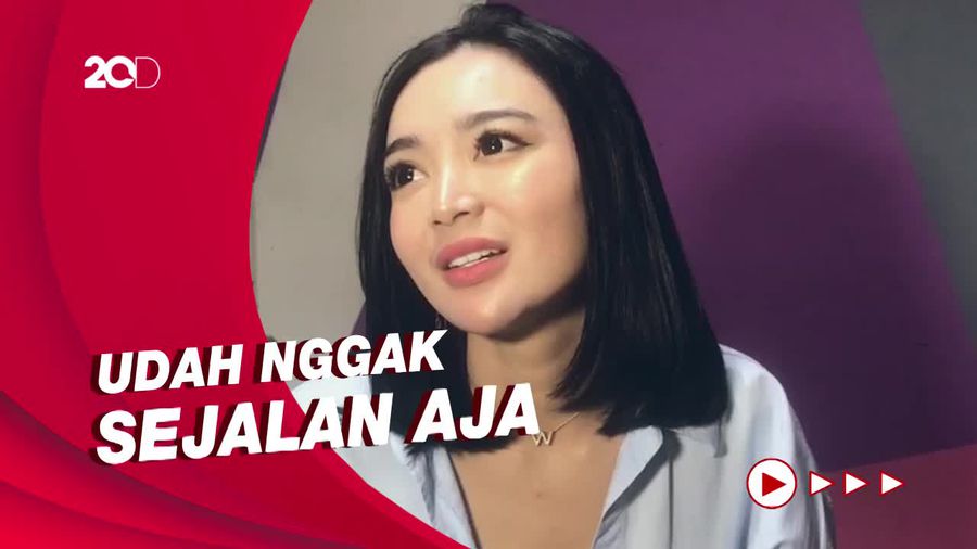 Wika Salim Bantah Putus Karena Dianggap Genit