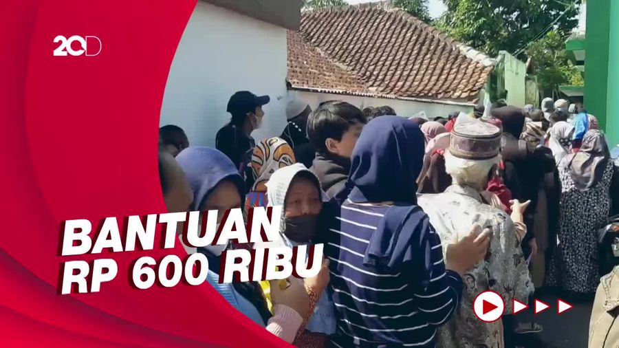 Pencairan Bantuan Langsung Tunai di Tasik Berjubel