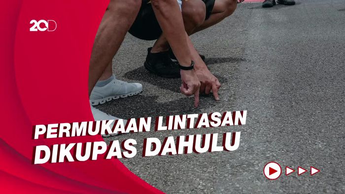 Momen Persiapan Pengaspalan Ulang Sirkuit Mandalika