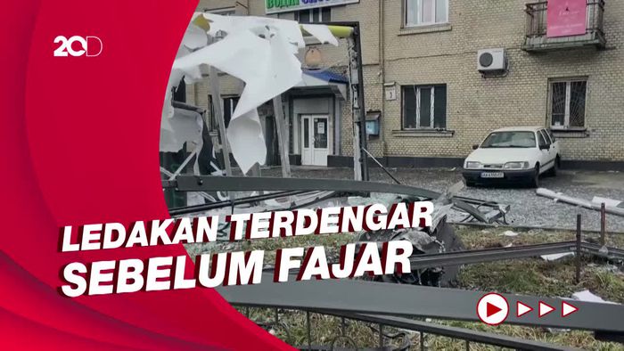Cerita Ngeri Warga Saat Misil Tak Dikenal Hantam Jalanan Kiev