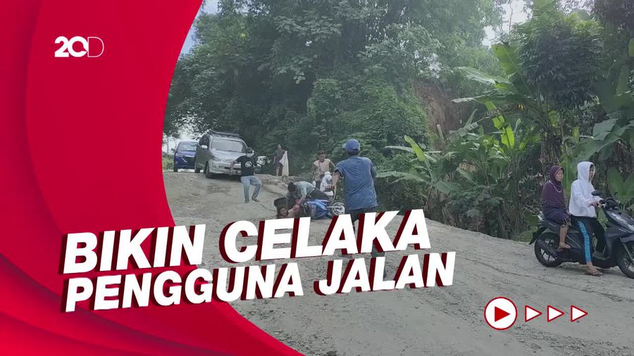 Penampakan Jalanan di Banten Amburadul Karena Pergerakan Tanah