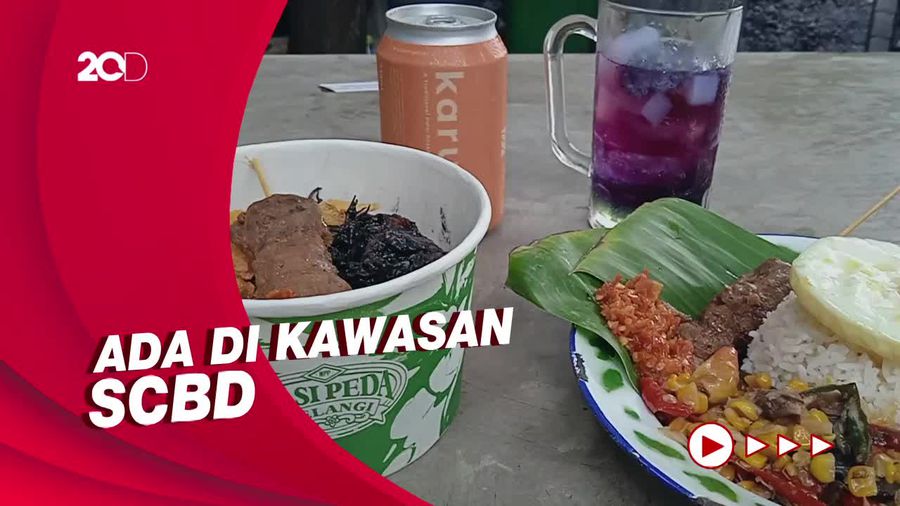 Sajian Nasi Peda Pelangi dan Cumi Hitam yang Bikin Ketagihan