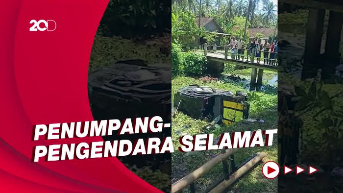 Sopir Mengantuk, Mobil Berpenumpang Terjun ke Sungai di Kulon Progo