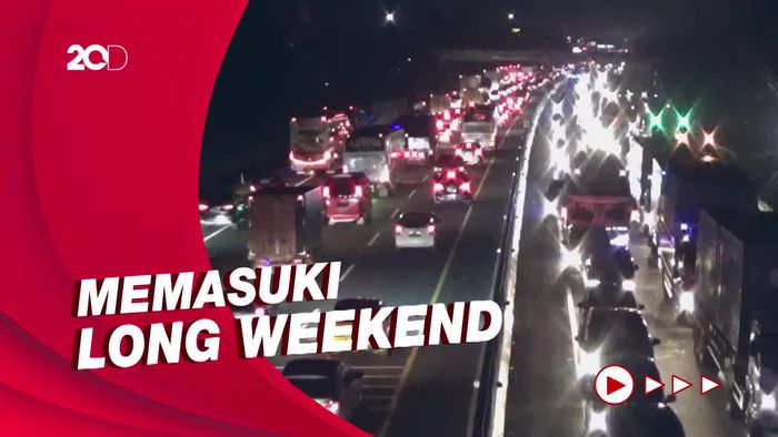 Jelang Libur Isra Miraj, Tol Cikampek Padat di Kedua Arah