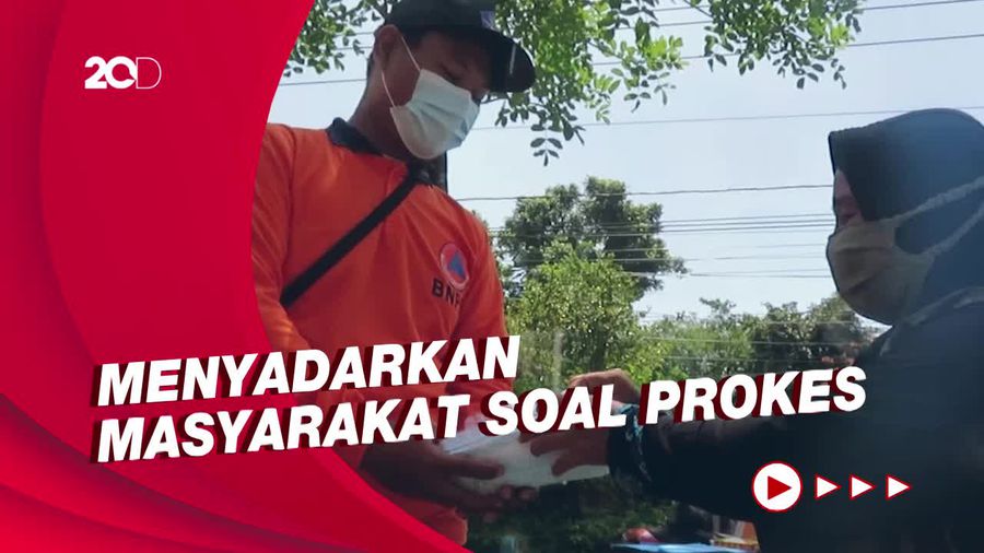 Momen BNPB Bagi-bagi 1,3 Juta Masker di Yogya