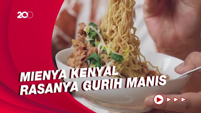 Bikin Laper: Rahasia Kenikmatan Mie Ayung di Jakarta Barat