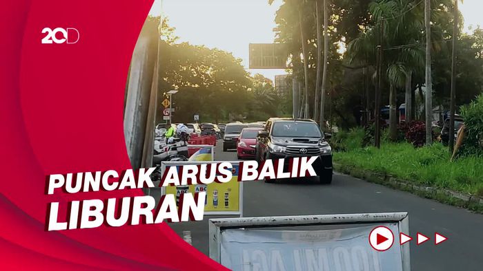 Ribuan Kendaraan Diprediksi Keluar dari Puncak Malam Ini