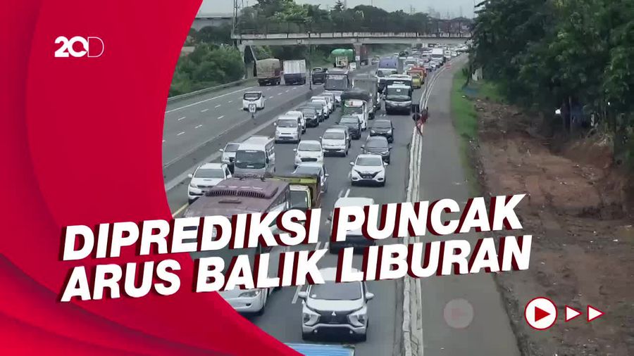 Padatnya Tol Cikampek Arah Jakarta