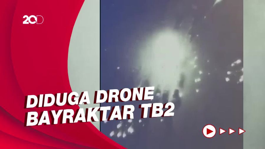 Detik-detik Drone Militer Ukraina Hancurkan Konvoi Tank Rusia