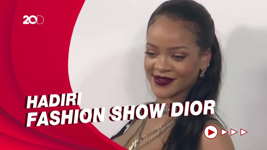 Gaya Rihanna hingga Jisoo BLACKPINK di Paris Fashion Week