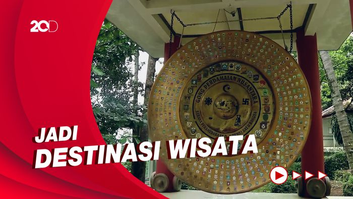 Melihat Langsung Gong Perdamaian Dunia di Jepara