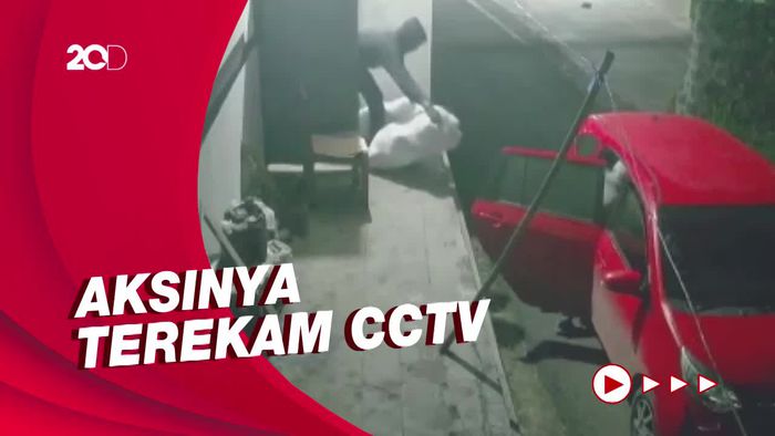 Detik-detik Maling di Ciamis Gondol Rokok Senilai Rp 80 Juta