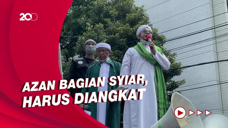 Orasi Berapi-api Menantu Rizieq saat Demo Tolak Aturan Toa Masjid