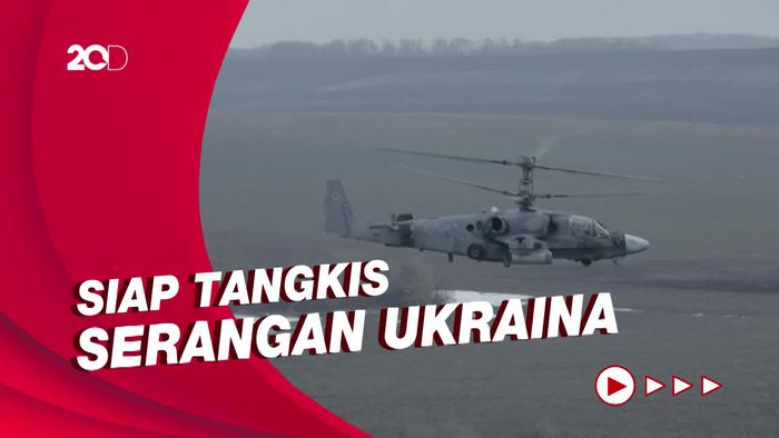 Helikopter Rusia Kawal Konvoi Pasukan Darat Menuju Kiev