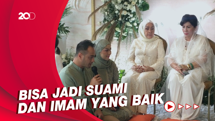 Momen Ferry Irawan Minta Doa Restu Orang Tua di Acara Pengajian