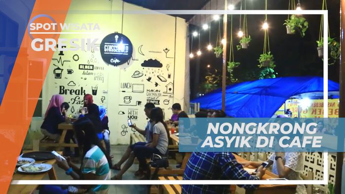 Ngopi Asik di Cafe Nyentrik Kota Gresik