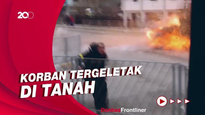 Ngeri! Detik-detik Warga Ukraina Nyaris Kena Mortir Rusia