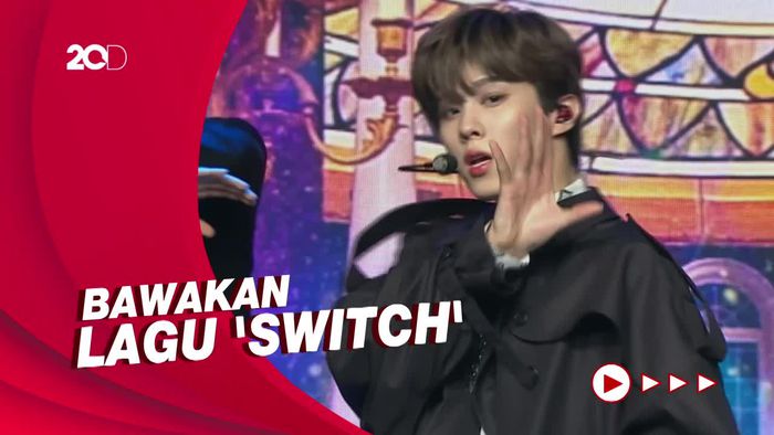 Aksi Panggung Kim Woo Seok di Showcase Comeback 3RD DESIRE [Reve]