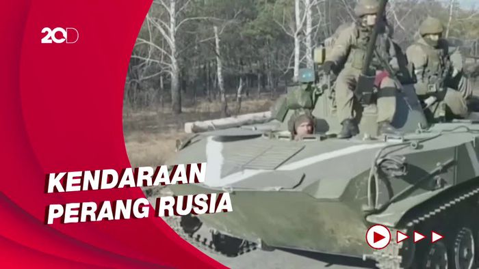 Penampakan Militer Rusia di Perbatasan Kiev