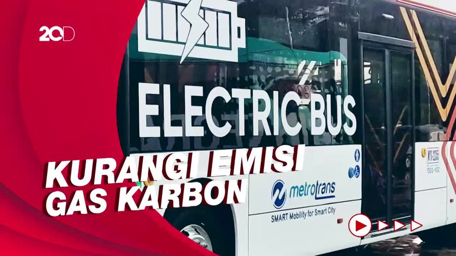  Anies Harap Semua Bus di Jakarta Berbasis Listrik pada 2030