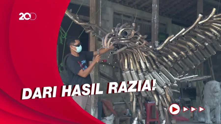 Knalpot Brong Disulap Jadi Patung Elang Raksasa