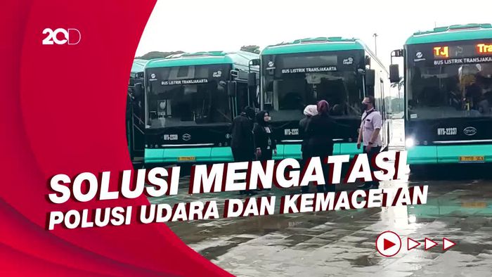Resmikan Bus Listrik, Anies: Solusi Dari 2 Masalah DKI