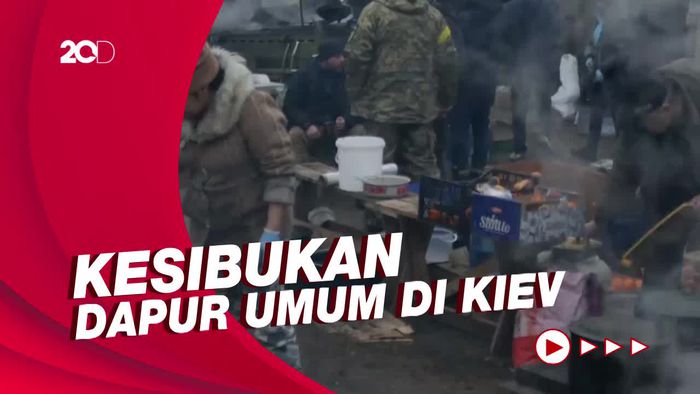 Sukarelawan Ukraina Bikin Dapur Umum untuk Militer dan Warga  