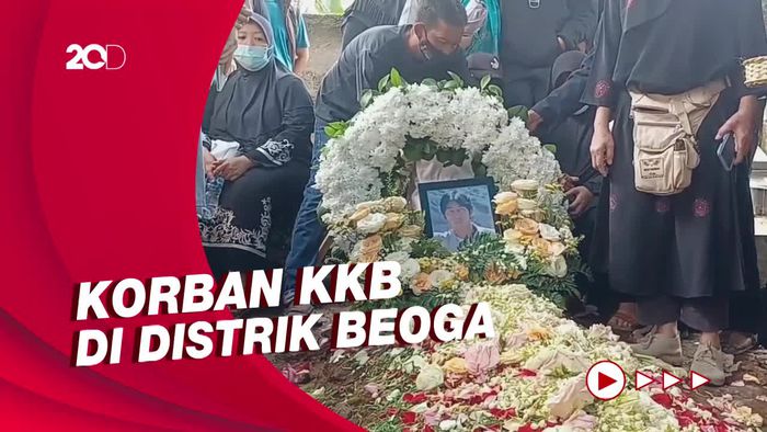 Suasana Haru Pemakaman Billy Korban Penembakan KKB di Papua