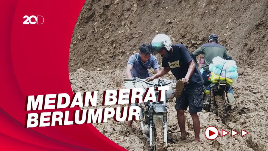 Perjuangan Menembus Lokasi Terisolir Korban Gempa Pasaman Barat