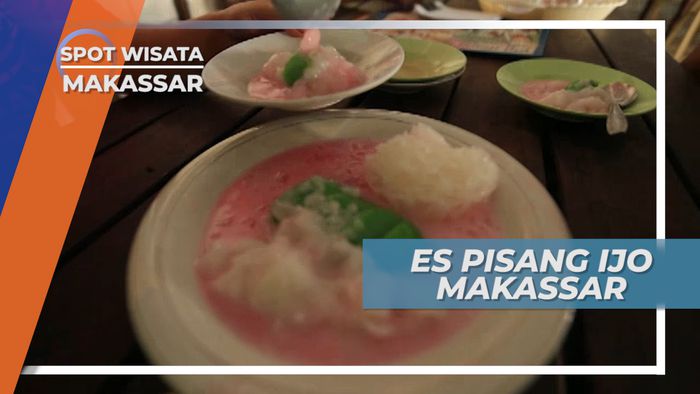 Es Pisang Ijo Makassar, Kukusan Pisang Berbalut Kulit Dadar Hijau
