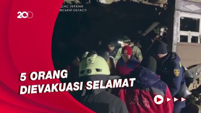 2 Rumah Hancur Dihantam Serangan Udara Rusia di Sumy